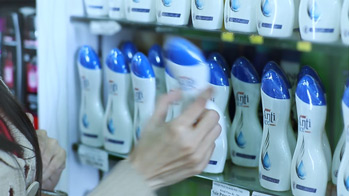 Serne Anti-Lice Shampoo Shot 1