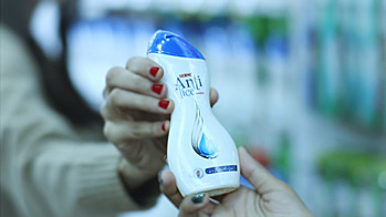 Serne Anti-Lice Shampoo Shot 2